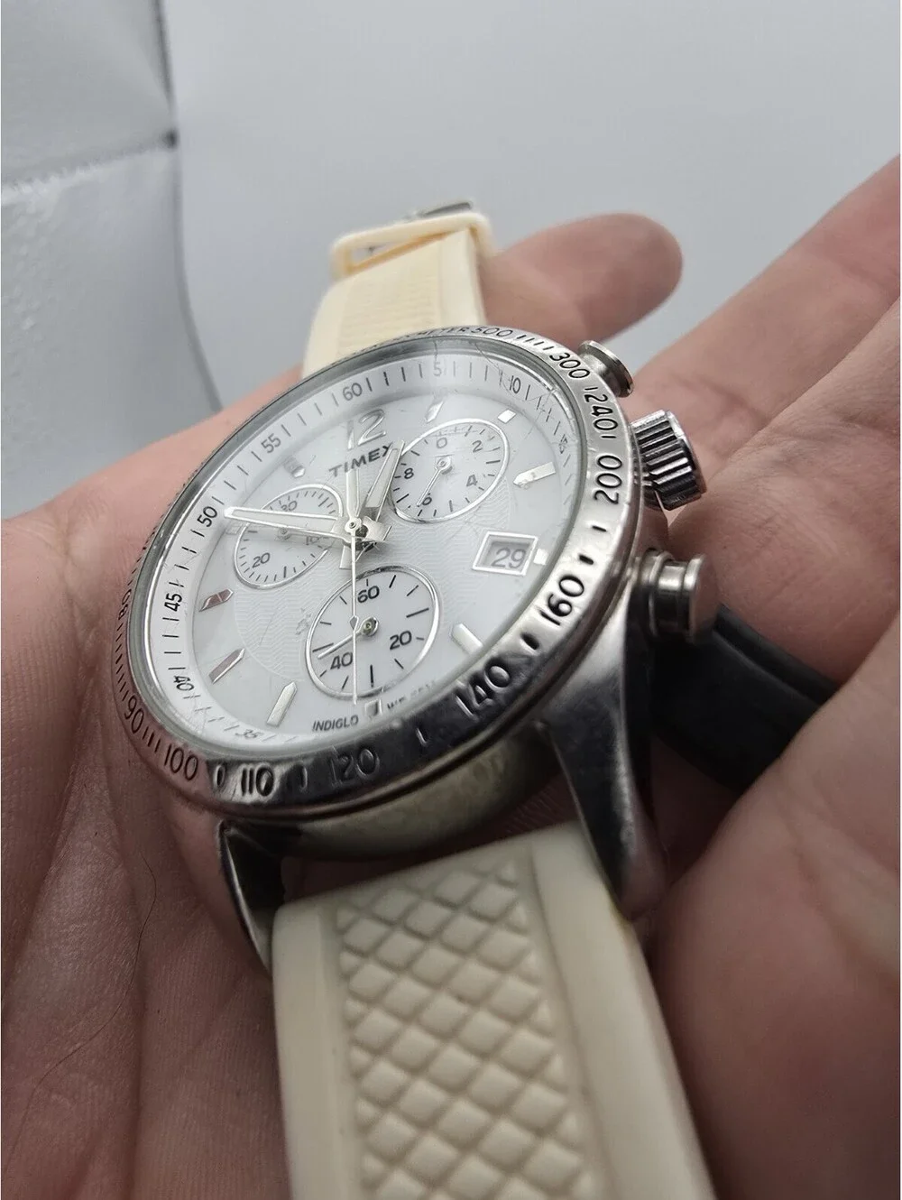 Timex Indiglo Quartz Analog Chronograph Date Tachymeter White Strap 50m